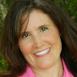 Meet your Posher, Leeann